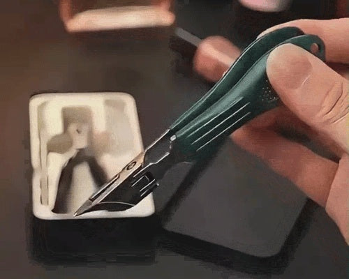 NailClip в ръката